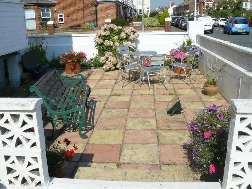 Beamsley Lodge B&B AEGON International Esterno foto