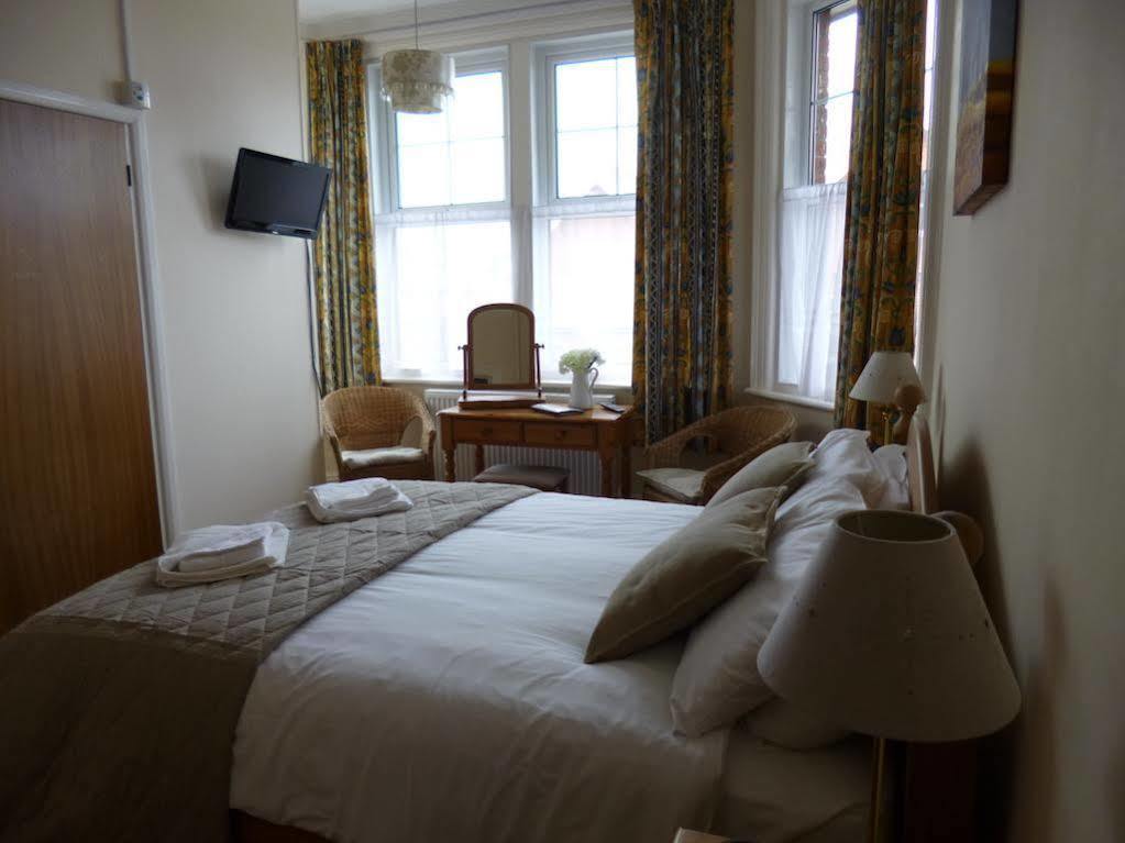 Beamsley Lodge B&B AEGON International Esterno foto